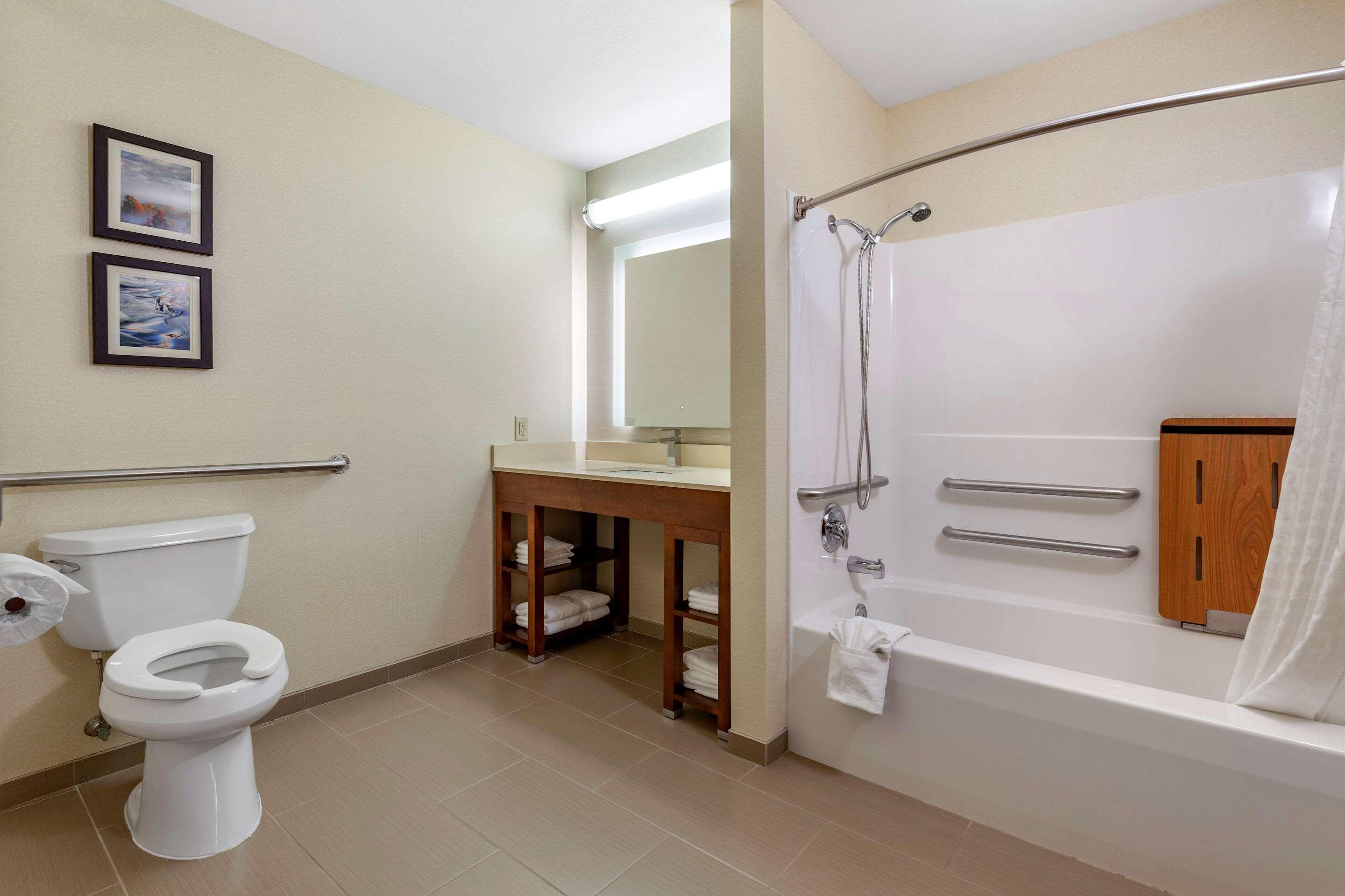 Comfort Suites Escanaba Eksteriør bilde